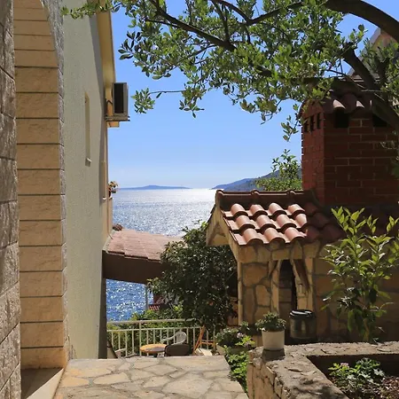 Apartment By The Sea Okrug Donji, Ciovo - 17232